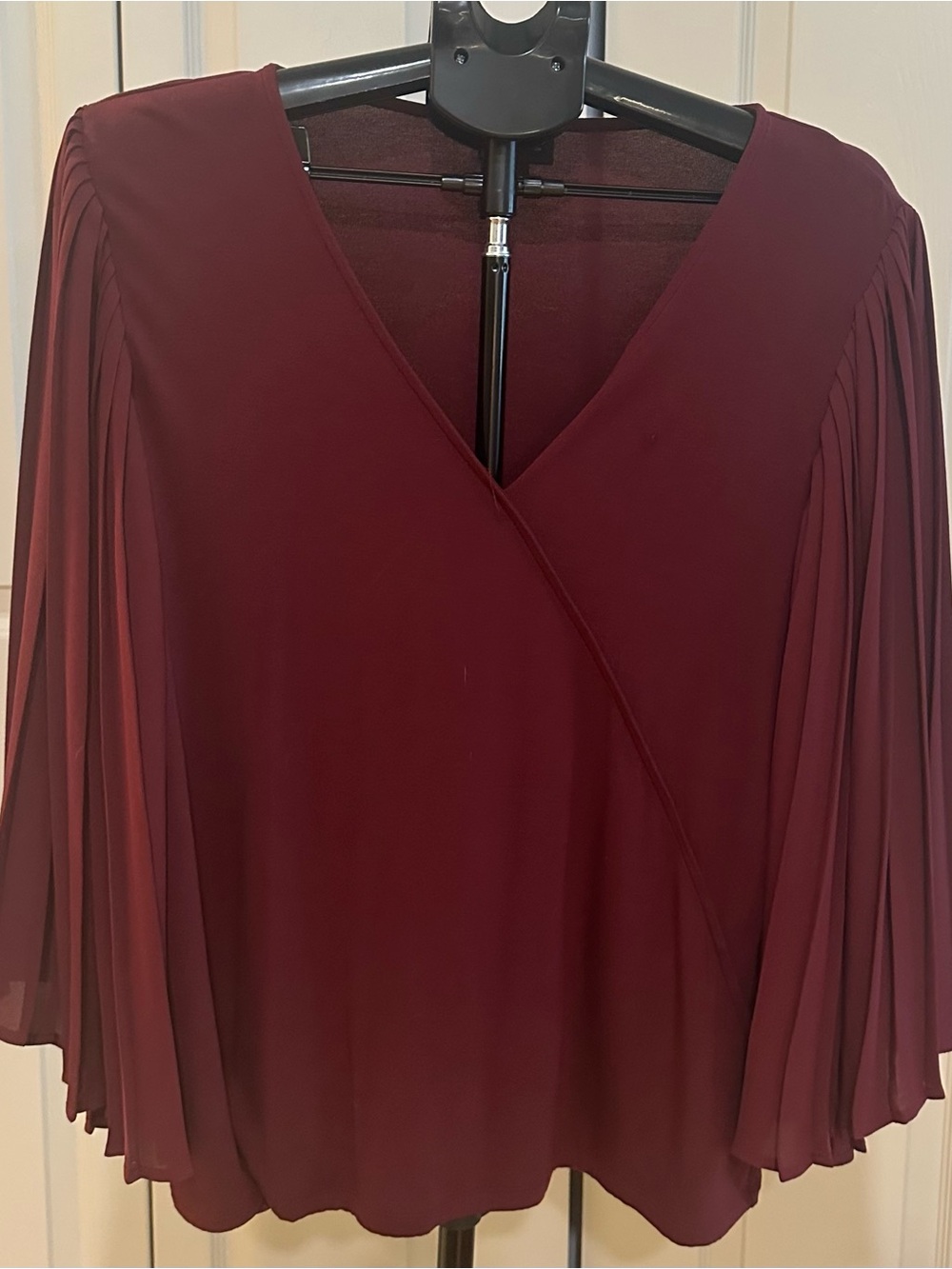 J. Jill Women's Wine V-Neck Pleated Sleeve Blouse